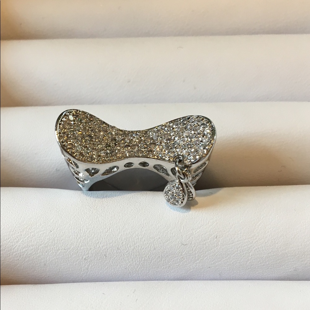Ring - Picture 2 of 3